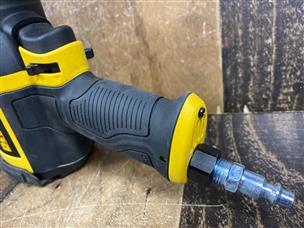 DEWALT DWMT70773 1 2 IN. HEAVY DUTY PNEUMATIC IMPACT WRENCH Like